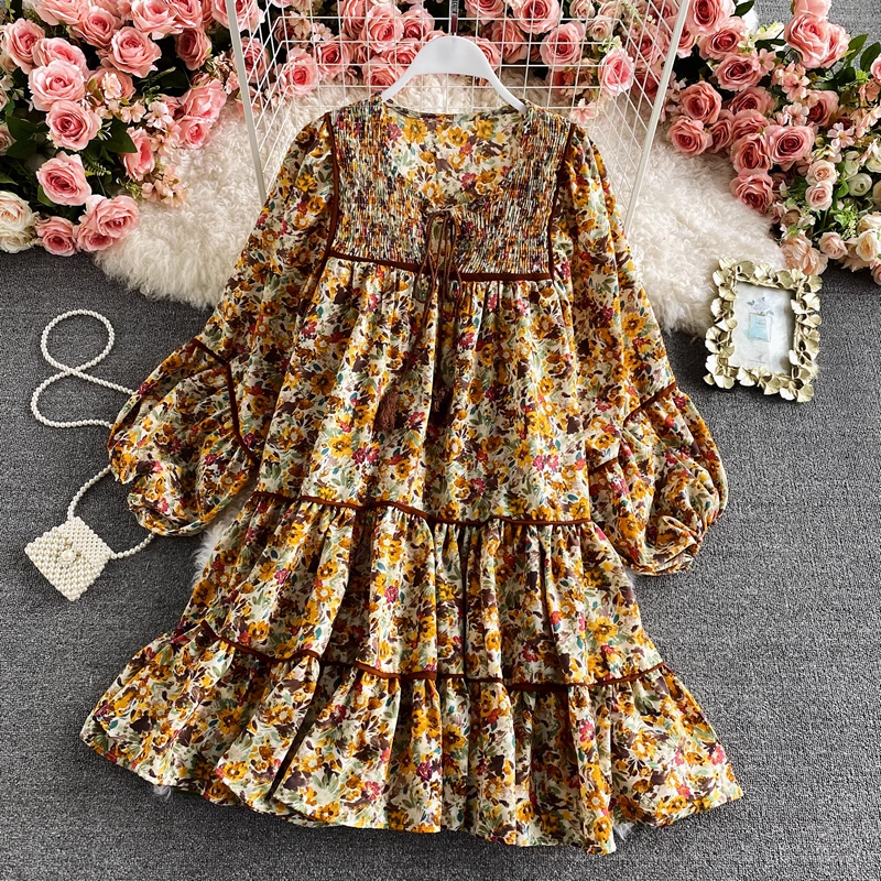 Retro loose square neck floral dress Main image