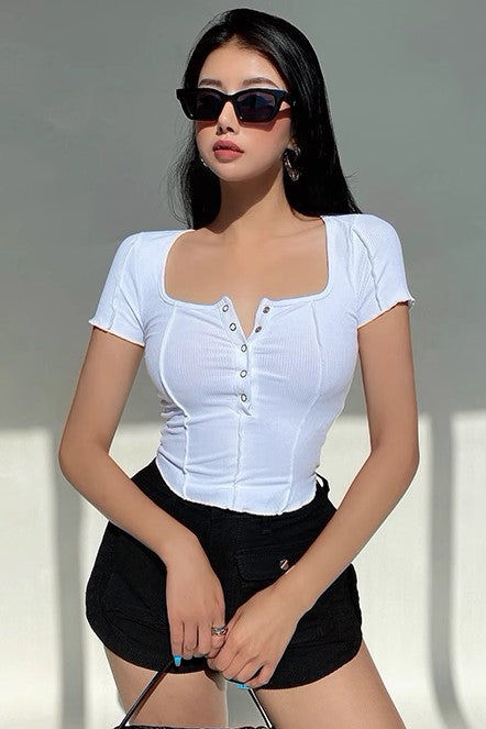 Tight Curved Hem Top Short Sleeved T-Shirt Main image