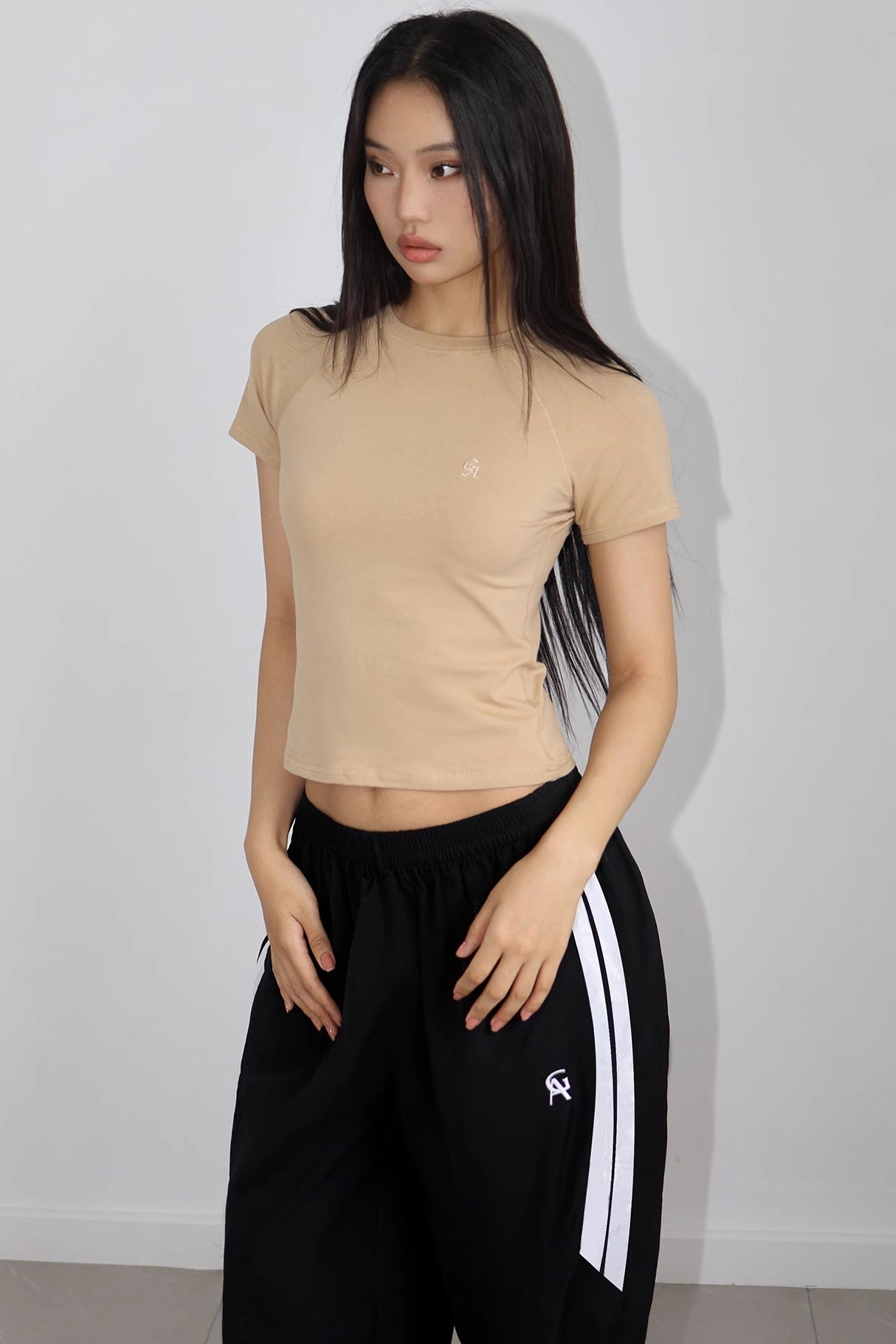 Solid Short Sleeve Cut Out Cami Tops Secondary image