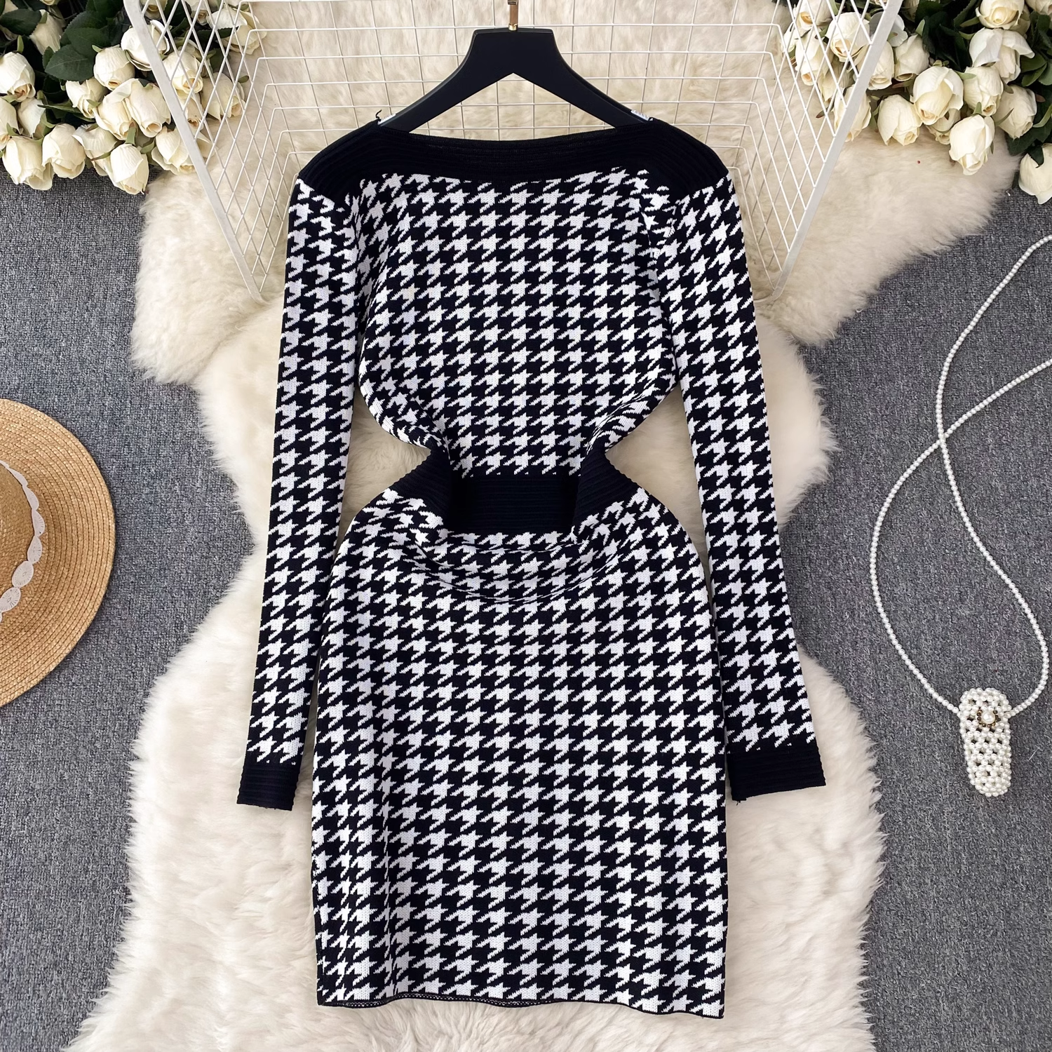 Women's autumn and winter waist-cinching long sleeve knitted dress Secondary image