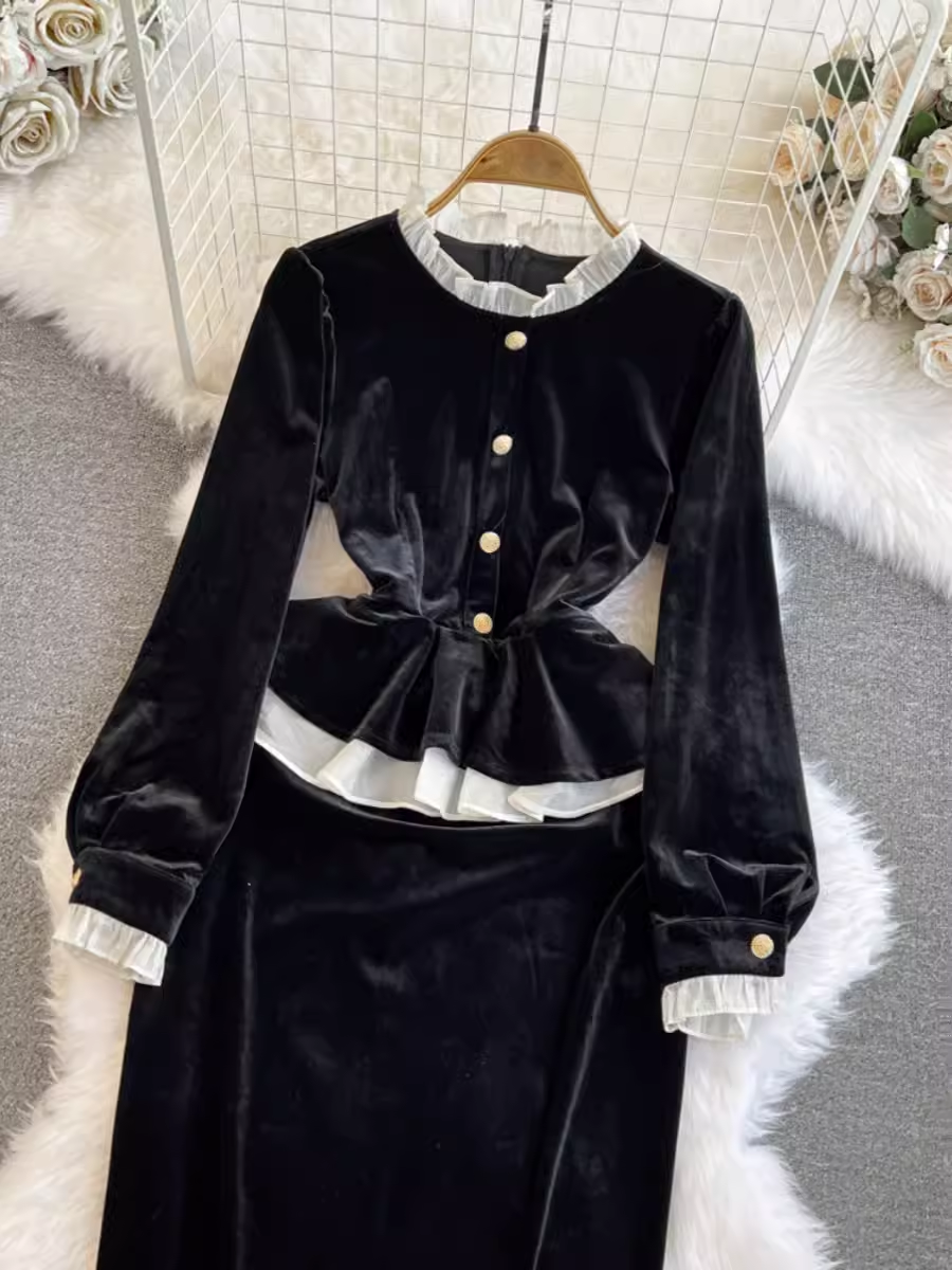 Women's fake two piece round neck velvet dress Secondary image