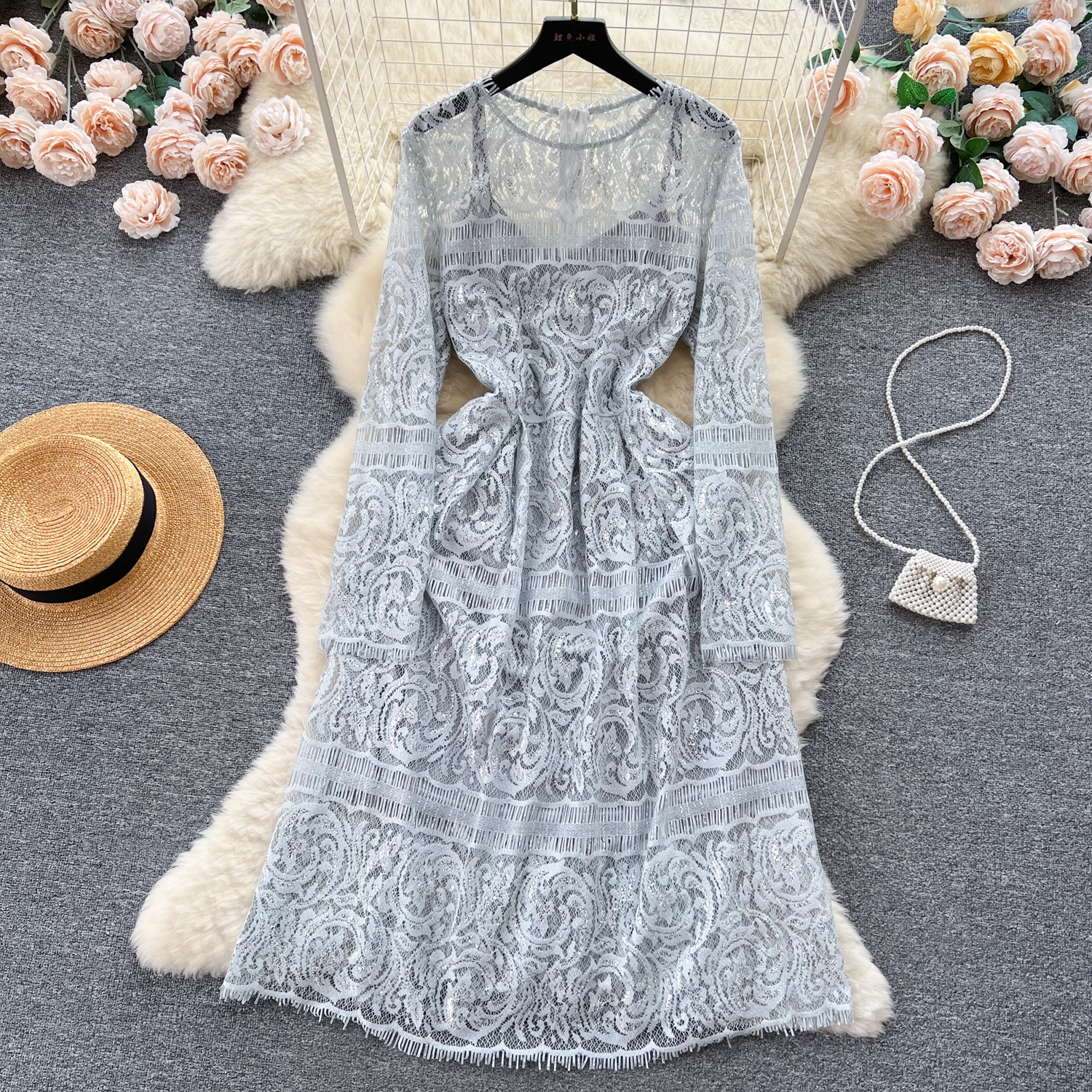 Women's Retro Round Neck Long Sleeve Lace Dress Secondary image