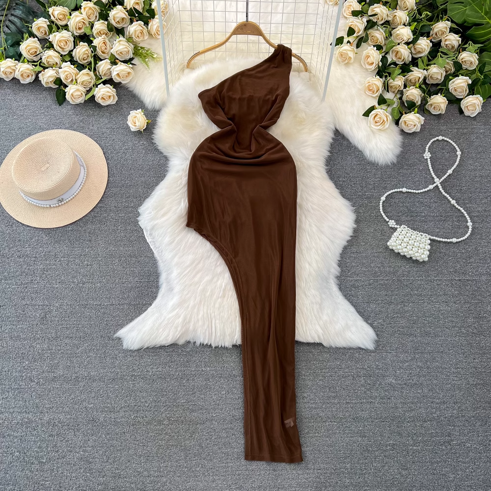 Fashionable and sleeveless slope neck off-shoulder bodycon dress Main image