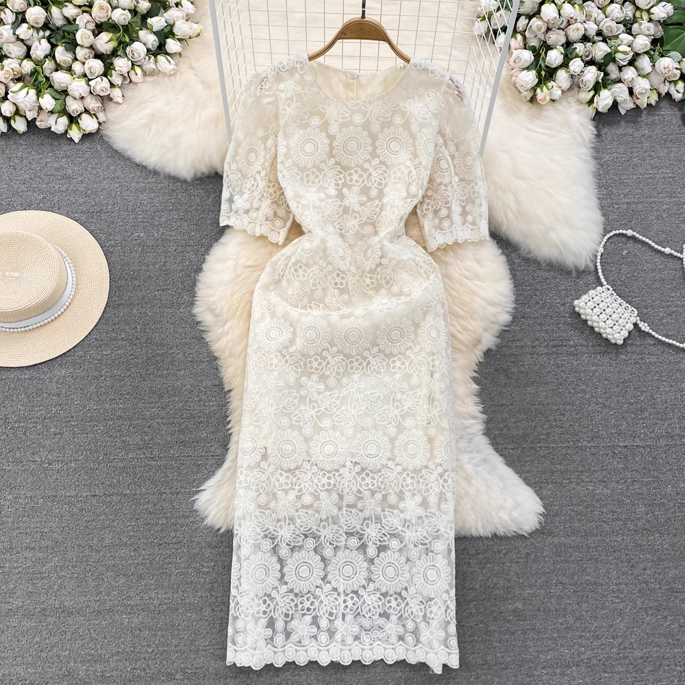 Bubble Short Sleeve Round Neck Embroidered Lace Dress Main image