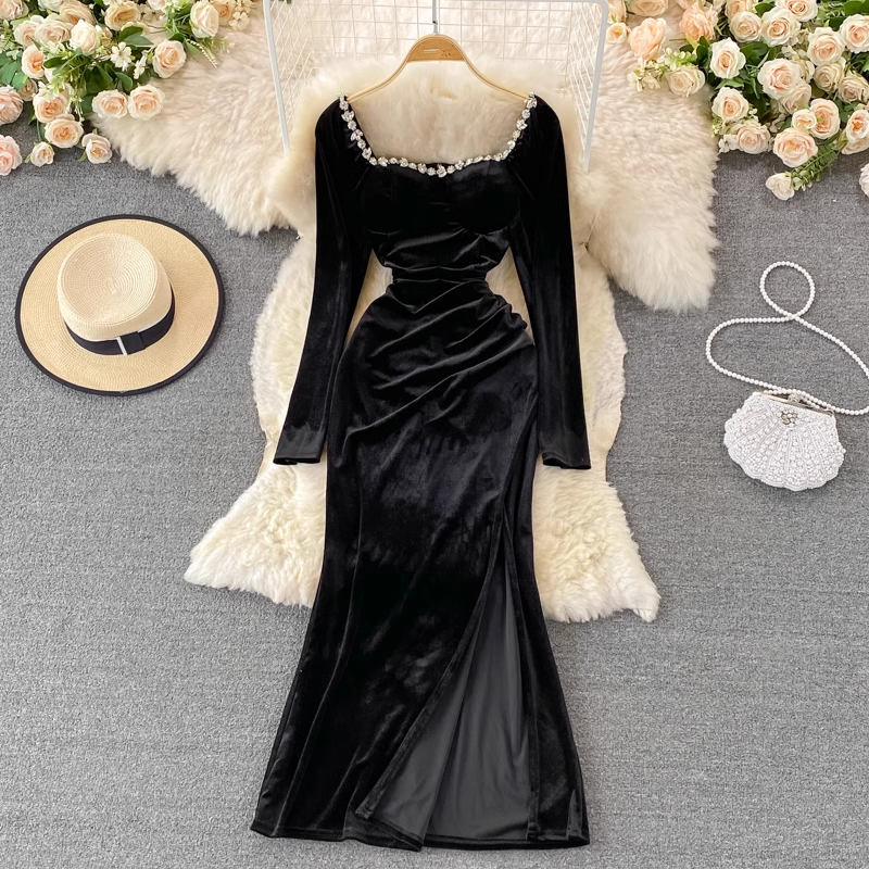 square neck velvet dress Secondary image