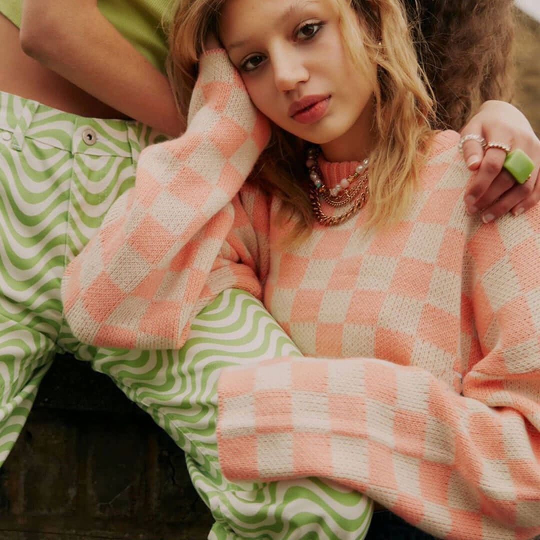 Checkered Pattern Long Sleeve Pullover Cropped Sweater - Pink