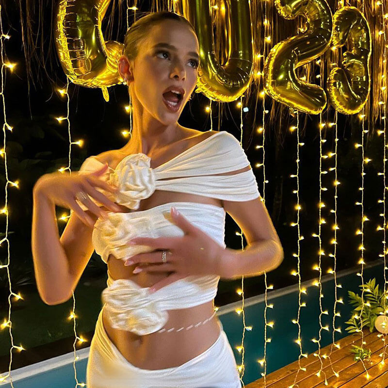 Floral Appliqu Ruched Detail Cut Out Off Shoulder Crop Top - White Secondary image